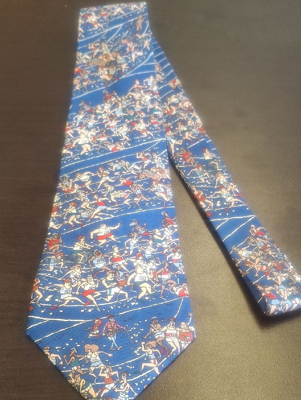 Where's Waldo Runner Print Tie